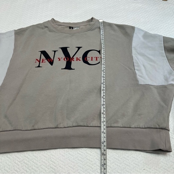divided🏙️nyc Logo Oversized Cropped Sweatshirt Beige Size S - Picture 11 of 11